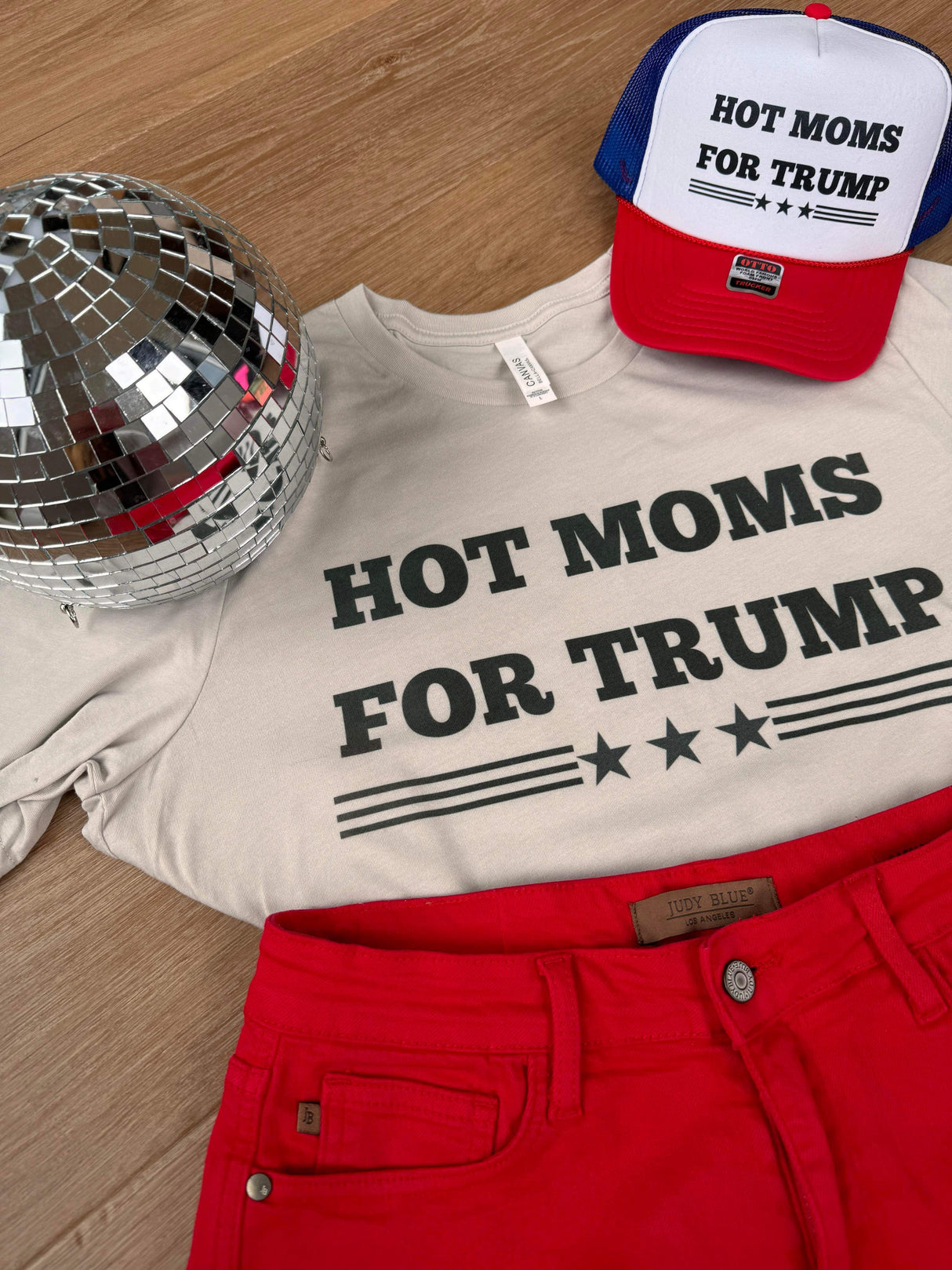 Hot Moms For Trump Tee